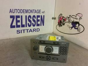 Gebruikte Radio CD Speler Opel Combo (Corsa C) 1.3 CDTI 16V Prijs € 68,25 Margeregeling aangeboden door Zelissen V.O.F. autodemontage