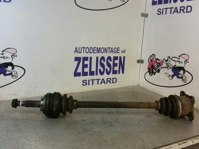 Gebruikte Aandrijfas rechts-achter Lexus RX (L2) 300 V6 24V VVT-i Prijs € 105,00 Margeregeling aangeboden door Zelissen V.O.F. autodemontage