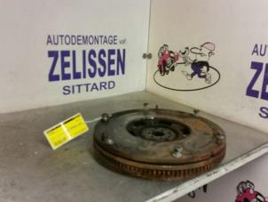Gebruikte Vliegwiel Iveco New Daily V 29L13V, 35C13V, 35S13V, 40C13V, 40S13V Prijs € 105,00 Margeregeling aangeboden door Zelissen V.O.F. autodemontage