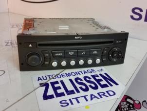 Gebruikte Radio CD Speler Peugeot 207 Prijs € 105,00 Margeregeling aangeboden door Zelissen V.O.F. autodemontage