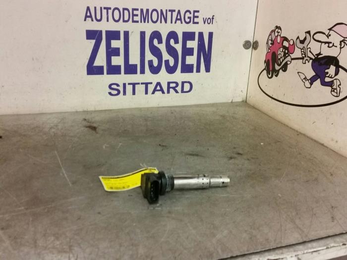 Gebruikte Bobine Volkswagen Golf V (1K1) 1.4 16V Prijs € 15,75 Margeregeling aangeboden door Zelissen V.O.F. autodemontage