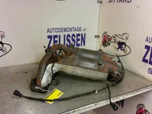 Gebruikte Uitlaatspruitstuk + katalysator Toyota Avensis Wagon (T25/B1E) 2.0 16V VVT-i D4 Prijs op aanvraag aangeboden door Zelissen V.O.F. autodemontage