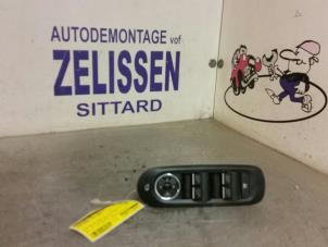 Gebruikte Elektrisch Raam Schakelaar Ford Mondeo IV 2.0 TDCi 135 16V Prijs € 42,00 Margeregeling aangeboden door Zelissen V.O.F. autodemontage
