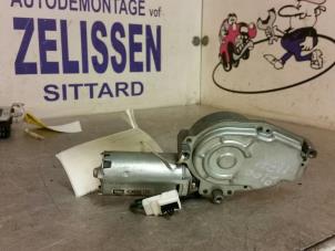 Gebruikte Ruitenwissermotor achter Nissan Micra (K11) 1.4 16V Prijs € 31,50 Margeregeling aangeboden door Zelissen V.O.F. autodemontage