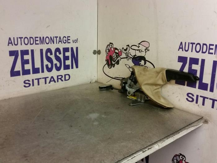 Gebruikte Handrem Mechaniek BMW 3 serie (E90) 318i 16V Prijs € 36,75 Margeregeling aangeboden door Zelissen V.O.F. autodemontage