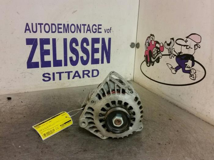 Gebruikte Dynamo Renault Clio II (BB/CB) 1.2 Prijs € 31,50 Margeregeling aangeboden door Zelissen V.O.F. autodemontage