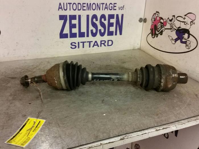 Gebruikte Steekas rechts-voor Opel Zafira (M75) 1.9 CDTI 16V Prijs € 42,00 Margeregeling aangeboden door Zelissen V.O.F. autodemontage