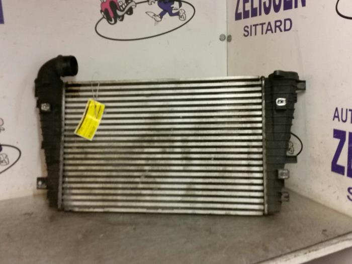 Gebruikte Intercooler Opel Zafira (M75) 1.9 CDTI 16V Prijs € 84,00 Margeregeling aangeboden door Zelissen V.O.F. autodemontage