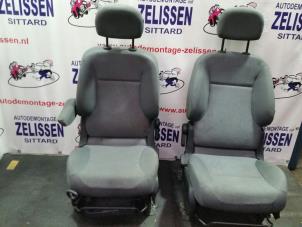 Gebruikte Voorstoelen links + rechts Peugeot Partner Tepee (7A/B/C/D/E/F/G/J/P/S) 1.6 HDiF 90 16V Phase 1 Prijs € 105,00 Margeregeling aangeboden door Zelissen V.O.F. autodemontage