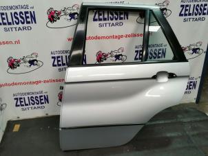 Gebruikte Deur 4Deurs links-achter BMW X5 (E53) 3.0 24V Prijs € 262,50 Margeregeling aangeboden door Zelissen V.O.F. autodemontage