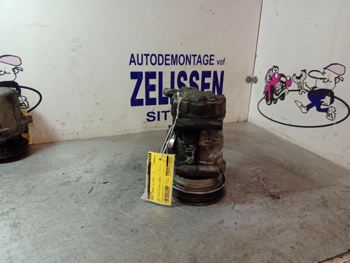 Gebruikte Pomp Airco Renault Kangoo Express (FW) 1.5 dCi 75 FAP Prijs € 152,25 Margeregeling aangeboden door Zelissen V.O.F. autodemontage