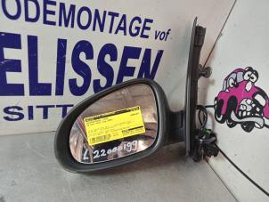 Gebruikte Buitenspiegel links Volkswagen Golf Plus (5M1/1KP) 1.9 TDI 105 Prijs € 52,50 Margeregeling aangeboden door Zelissen V.O.F. autodemontage