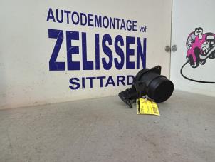 Gebruikte Luchtmassameter Volkswagen Golf Plus (5M1/1KP) 1.9 TDI 105 Prijs € 31,50 Margeregeling aangeboden door Zelissen V.O.F. autodemontage
