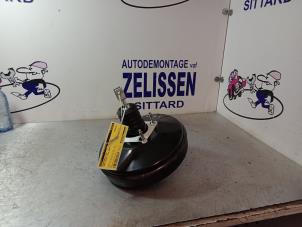 Gebruikte Rembooster Ford Fiesta 6 (JA8) 1.25 16V Prijs € 47,25 Margeregeling aangeboden door Zelissen V.O.F. autodemontage