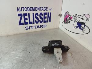 Gebruikte Motorsteun Ford Fiesta 6 (JA8) 1.25 16V Prijs € 31,50 Margeregeling aangeboden door Zelissen V.O.F. autodemontage