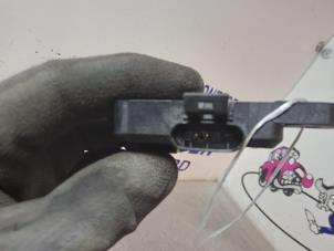 Gebruikte Sensor Airbag Opel Zafira (M75) 1.8 16V Ecotec Prijs € 26,25 Margeregeling aangeboden door Zelissen V.O.F. autodemontage