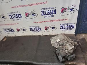Gebruikte Versnellingsbak Ford Focus 2 Wagon 1.6 16V Prijs € 236,25 Margeregeling aangeboden door Zelissen V.O.F. autodemontage