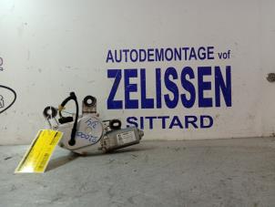 Gebruikte Ruitenwissermotor achter Volkswagen Golf IV (1J1) 1.6 16V Prijs € 31,50 Margeregeling aangeboden door Zelissen V.O.F. autodemontage