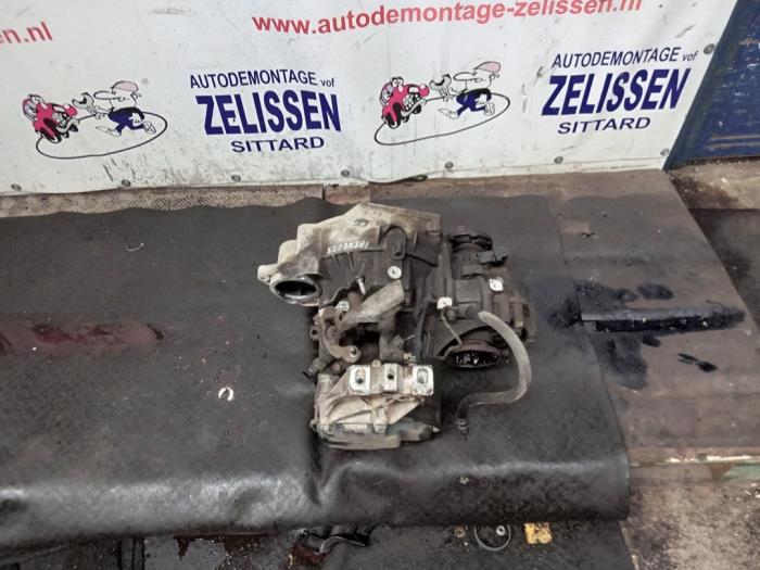 Gebruikte Versnellingsbak Volkswagen Bora (1J2) 2.0 Prijs € 288,75 Margeregeling aangeboden door Zelissen V.O.F. autodemontage