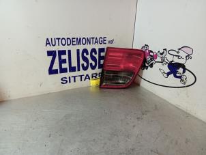 Gebruikte Achterlicht rechts Mercedes E Combi (S210) 3.2 E-320 CDI 24V Prijs € 26,25 Margeregeling aangeboden door Zelissen V.O.F. autodemontage