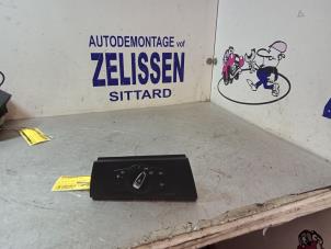 Gebruikte Licht Schakelaar BMW 3 serie Touring (E91) 318d 16V Prijs € 42,00 Margeregeling aangeboden door Zelissen V.O.F. autodemontage