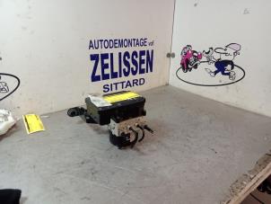 Gebruikte ABS Pomp Ford Focus 3 1.6 Ti-VCT 16V 125 Prijs € 131,25 Margeregeling aangeboden door Zelissen V.O.F. autodemontage