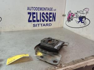 Gebruikte Motorrubber Ford Focus 3 1.6 Ti-VCT 16V 125 Prijs € 31,50 Margeregeling aangeboden door Zelissen V.O.F. autodemontage