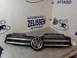 Gebruikte Grille Volkswagen Golf V (1K1) 1.6 FSI 16V Prijs € 42,00 Margeregeling aangeboden door Zelissen V.O.F. autodemontage