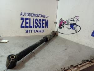 Gebruikte Schokdemperpoot links-achter Mazda 2 (NB/NC/ND/NE) 1.25 16V Prijs € 31,50 Margeregeling aangeboden door Zelissen V.O.F. autodemontage