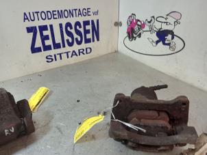 Gebruikte Remklauw (Tang) rechts-voor Toyota Celica (ZZT230/231) 1.8 16V VVTL-i TS Prijs € 47,25 Margeregeling aangeboden door Zelissen V.O.F. autodemontage
