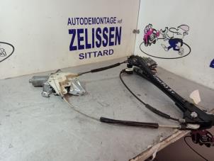 Gebruikte Raammechaniek 2Deurs rechts-voor Mercedes SLK (R170) 2.3 230 K 16V Prijs € 99,75 Margeregeling aangeboden door Zelissen V.O.F. autodemontage