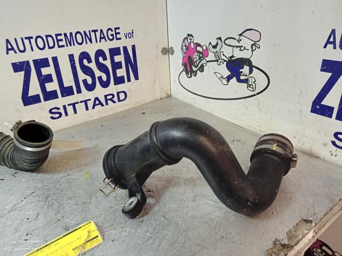 Gebruikte Intercooler Slang Mercedes SLK (R170) 2.3 230 K 16V Prijs € 31,50 Margeregeling aangeboden door Zelissen V.O.F. autodemontage