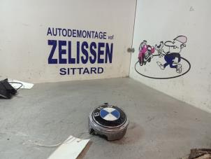 Gebruikte Handgreep Achterklep BMW 1 serie (E87/87N) 116i 1.6 16V Prijs € 36,75 Margeregeling aangeboden door Zelissen V.O.F. autodemontage