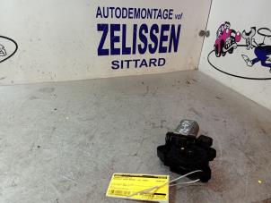 Gebruikte Raammotor Portier Mercedes S (W220) 3.2 S-320 18V Prijs € 42,00 Margeregeling aangeboden door Zelissen V.O.F. autodemontage