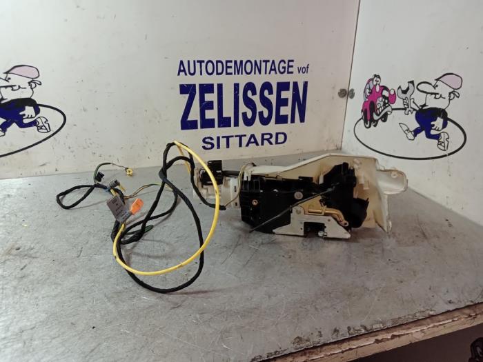 Mercedes W126 Deurslot Mechanieken 4Deurs rechts-voor voorraad