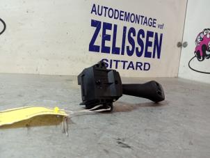 Gebruikte Schakelaar Ruitenwisser BMW X3 (E83) 2.0 16V Prijs € 31,50 Margeregeling aangeboden door Zelissen V.O.F. autodemontage