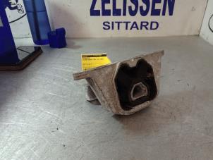 Gebruikte Motorrubber Nissan Almera Tino (V10M) 2.2 Di 16V Prijs € 31,50 Margeregeling aangeboden door Zelissen V.O.F. autodemontage
