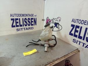 Gebruikte Hoofdremcilinder Ford Focus 3 1.6 TDCi Prijs € 47,25 Margeregeling aangeboden door Zelissen V.O.F. autodemontage