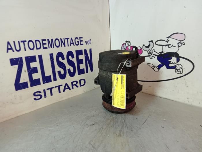 Gebruikte Pomp Airco Renault Trafic Prijs € 99,75 Margeregeling aangeboden door Zelissen V.O.F. autodemontage