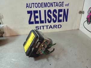 Gebruikte ABS Pomp Renault Megane II (BM/CM) 2.0 16V RS Turbo Prijs € 63,00 Margeregeling aangeboden door Zelissen V.O.F. autodemontage