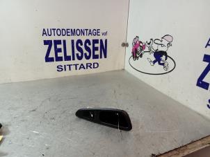 Gebruikte Ruit schakelaar elektrisch Peugeot 308 (4A/C) 1.6 16V THP 150 Prijs € 10,50 Margeregeling aangeboden door Zelissen V.O.F. autodemontage