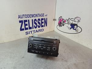 Gebruikte Radio CD Speler Kia Cee'd (EDB5) 1.4 CVVT 16V Prijs € 99,75 Margeregeling aangeboden door Zelissen V.O.F. autodemontage