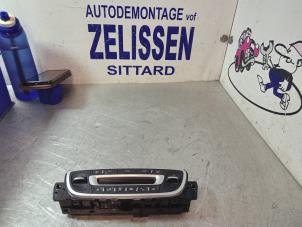 Gebruikte Kachel Bedieningspaneel Renault Megane III Grandtour (KZ) 1.4 16V TCe 130 Prijs € 99,75 Margeregeling aangeboden door Zelissen V.O.F. autodemontage
