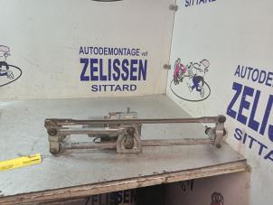 Gebruikte Ruitenwismotor + Mechaniek Volkswagen Eos (1F7/F8) 1.6 FSI 16V Prijs € 52,50 Margeregeling aangeboden door Zelissen V.O.F. autodemontage