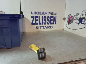 Gebruikte Raam schakelaar elektrisch Volkswagen Eos (1F7/F8) Prijs € 21,00 Margeregeling aangeboden door Zelissen V.O.F. autodemontage