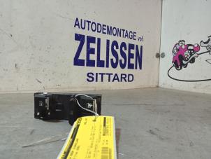 Gebruikte Elektrisch Raam Schakelaar Seat Leon (1P1) 1.6 Prijs € 21,00 Margeregeling aangeboden door Zelissen V.O.F. autodemontage