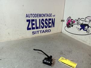 Gebruikte Sensor regen Peugeot 308 SW (4E/H) 1.6 VTI 16V Prijs € 21,00 Margeregeling aangeboden door Zelissen V.O.F. autodemontage