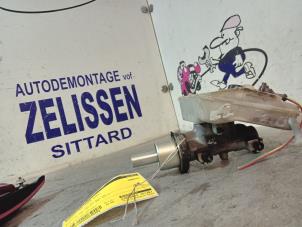 Gebruikte Hoofdremcilinder Peugeot 206 CC (2D) 1.6 16V Prijs € 36,75 Margeregeling aangeboden door Zelissen V.O.F. autodemontage