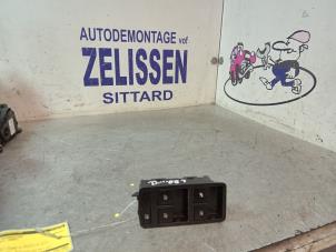 Gebruikte Ruit schakelaar elektrisch Opel Insignia Sports Tourer 1.8 16V Ecotec Prijs € 47,25 Margeregeling aangeboden door Zelissen V.O.F. autodemontage