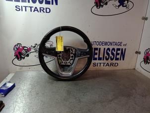 Gebruikte Stuurwiel Opel Insignia Sports Tourer 1.8 16V Ecotec Prijs € 63,00 Margeregeling aangeboden door Zelissen V.O.F. autodemontage